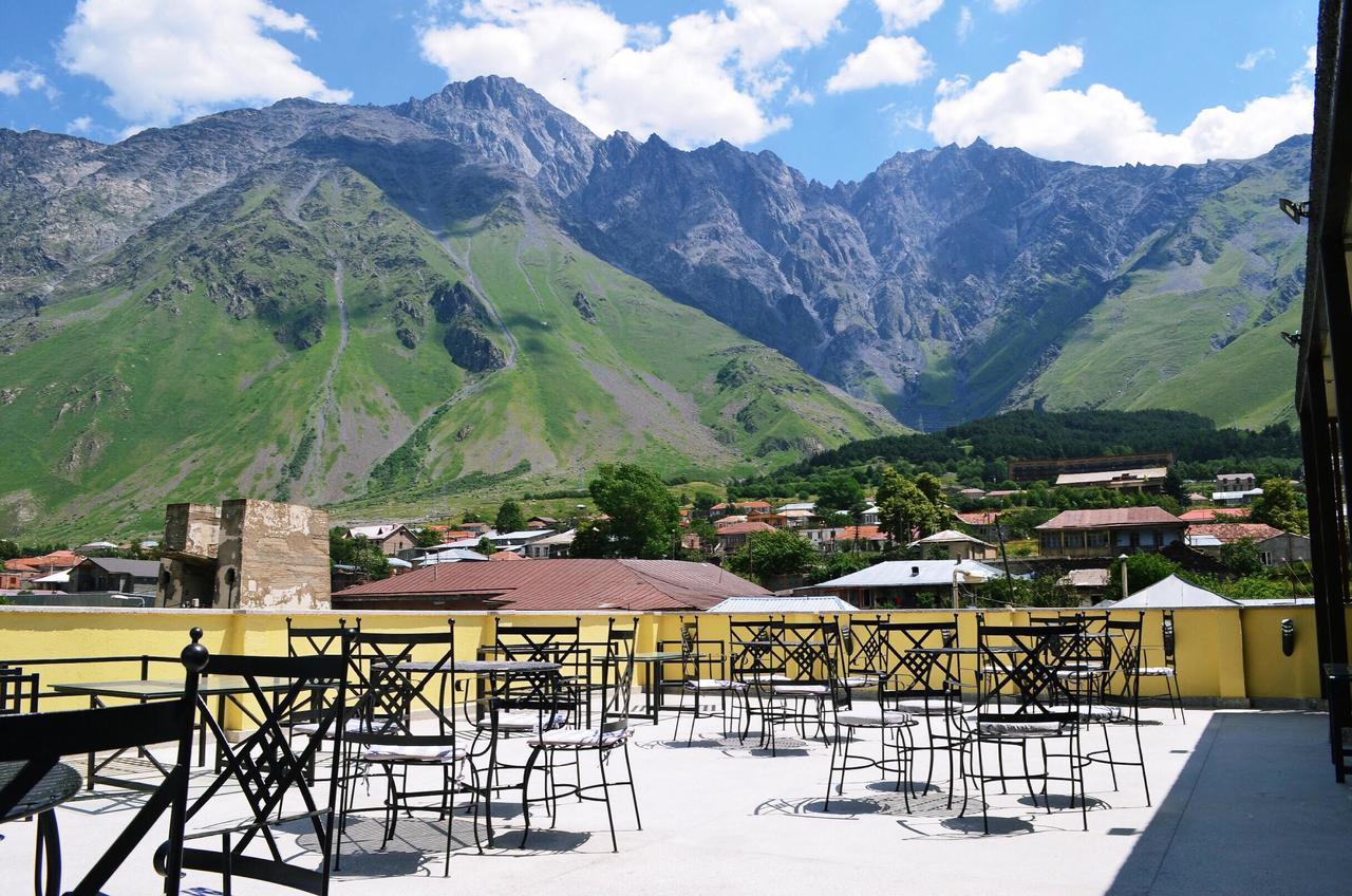 Mount Inn Kazbegi ภายนอก รูปภาพ